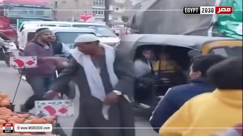 عم ربيع صاحب فيديو إلقاء البرتقال على شاحنات غزة