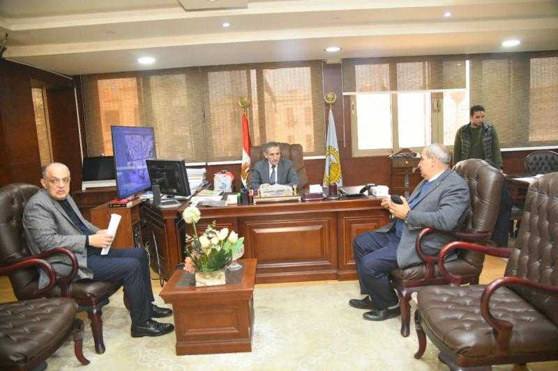 محافظ الغربية يلتقي نواب الغربية في اللقاء الأسبوعي