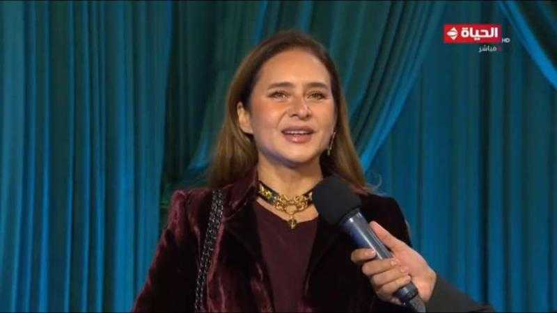 نيللي كريم لـ انتصار وباسم سمرة: «آه يا نجوم يا كبار أنا بتعلم منكم»