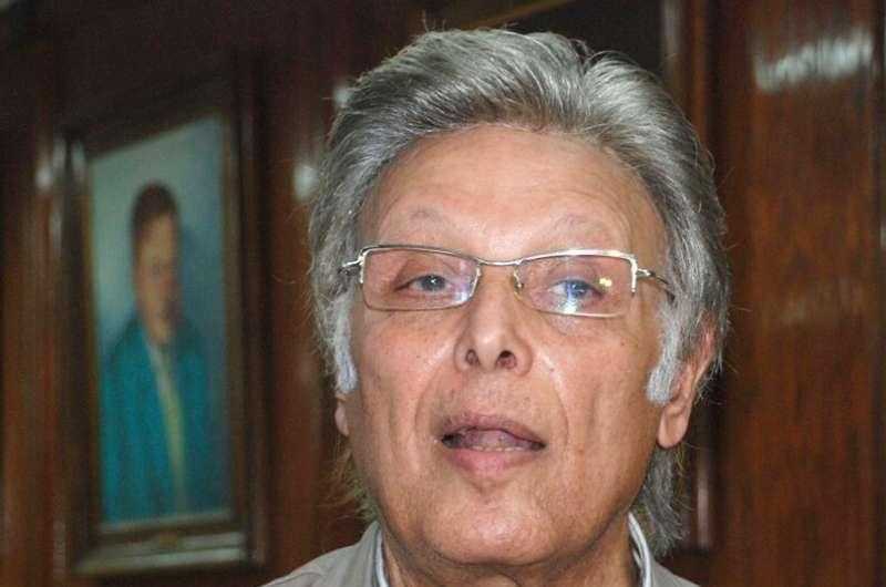 محاكمة المتهم المتسبب في وفاة الفنان أشرف عبد الغفور.. بعد قليل