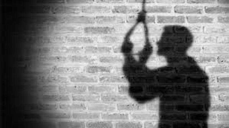 مزارع يتخلص من حياته فى البدرشين