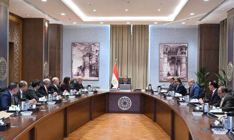 الحكومة: خطة شاملة لتغطية احتياجاتنا والتزاماتنا من الموارد الدولارية
