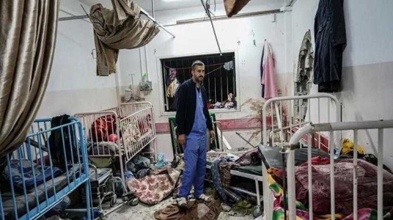 الصحة الفلسطينية: إخلاء 18 مريضًا من مجمع ناصر الطبي إلى المستشفيات الميدانية