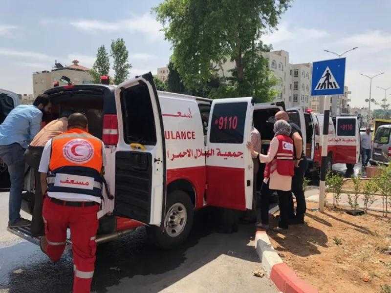 الهلال الأحمر الفلسطيني: الاحتلال يقصف مستشفى الأمل التابع لنا في خان يونس