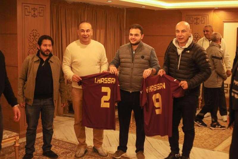 سيراميكا يحتفي بالتوأم حسام وإبراهيم حسن لتوليهما تدريب منتخب مصر