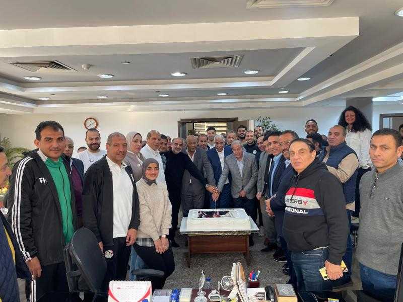 اتحاد الكرة يحتفل بجمال علام عقب فوزه برئاسة اتحاد شمال إفريقيا .. صور