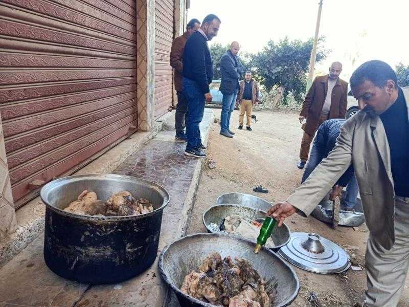 وكيل وزارة الصحة بالشرقية يقود حملة على المنشآت الغذائية بالزقازيق