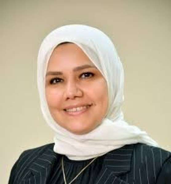 رشا عبدالعال رئيس مصلحة الضرائب 