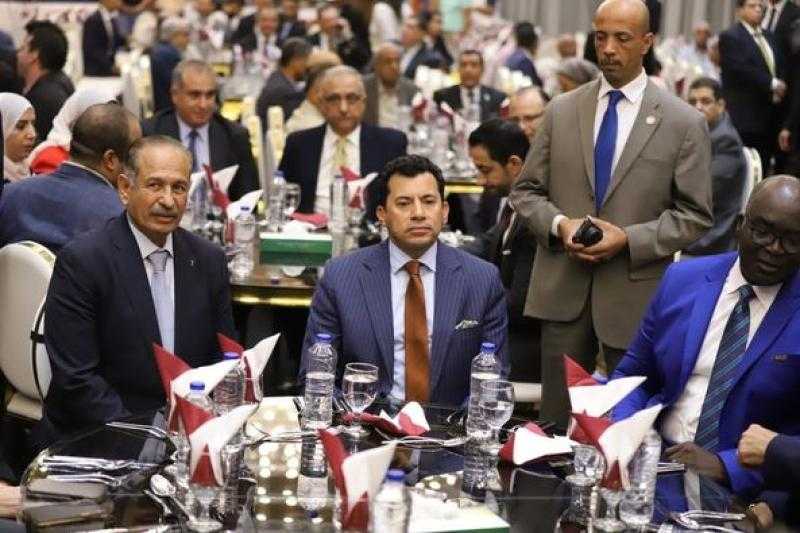 وزير الشباب والرياضة يُتابع مستجدات الأوضاع لبعثة الأهلي بعد التجهيز لتحرك البعثة من مطار أكرا