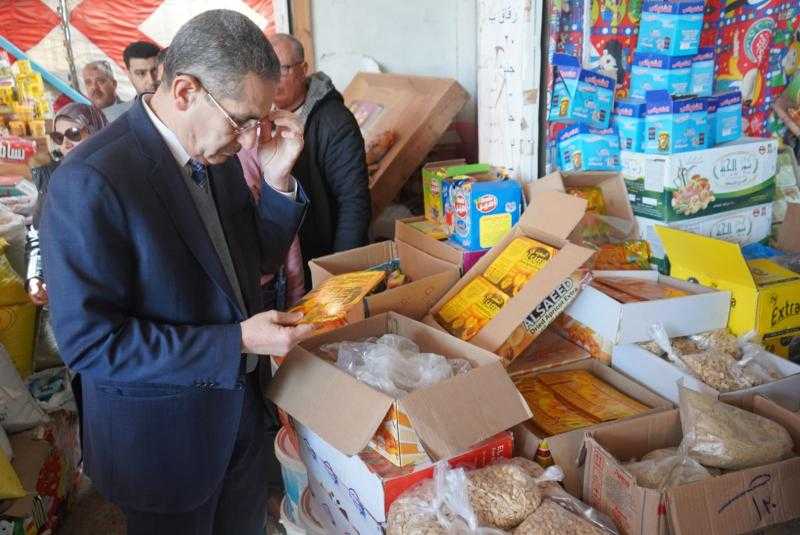 محافظ الغربية يطمئن على توافر السلع بمنافذ ومعارض أهلا رمضان بالسنطة