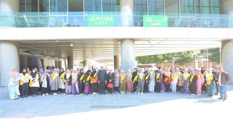 منحة بيت الزكاة الكويتي.. الأوقاف تنظم زيارة للطالبات الوافدات بمكتبة الإسكندرية