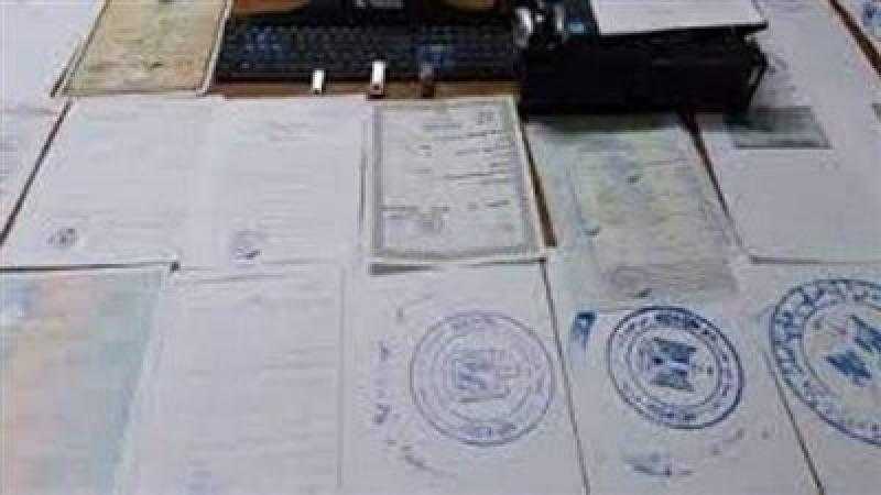 قرار عاجل من النيابة بشأن عصابة تزوير إقامات الأجانب.. تعرف عليه