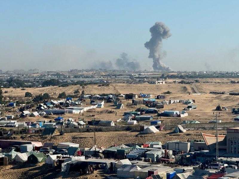 إعلام فلسطيني: مروحيات الاحتلال تشن غارات على المناطق الغربية من خان يونس