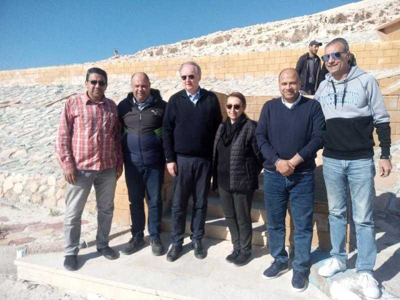 سفير الاتحاد الأوروبي بالقاهرة يقوم بزيارة متحف روميل بمرسى مطروح