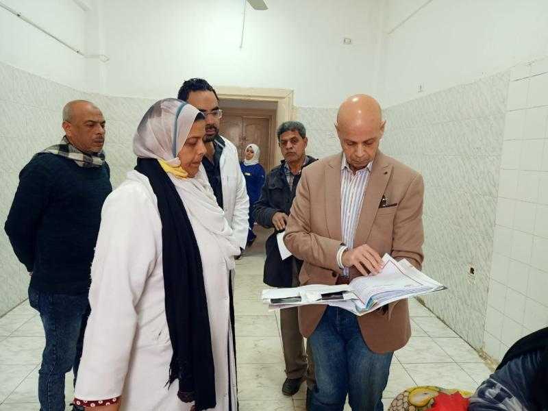 وكيل صحة الشرقية يتابع الخدمات الطبية المقدمة للمرضى بمستشفى ههيا المركزي