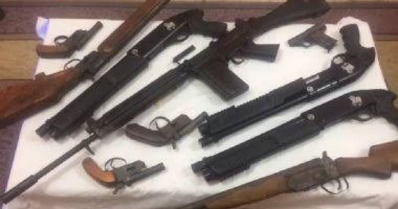 القبض على 180 متهما بحوزتهم أسلحة نارية خلال حملات أمنية
