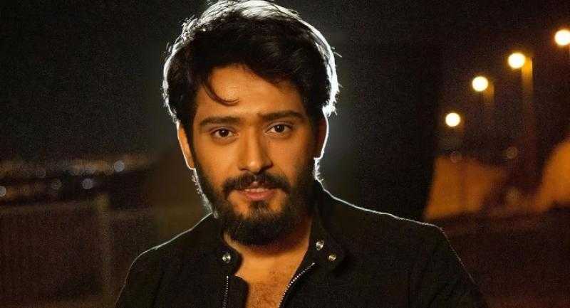 شاهد.. أحمد زعيم يرتل آيات من سورة «يس» بأداء ينافس كبار القراء