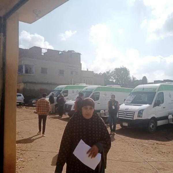 انطلاق أعمال القافلة الطبية المجانية حياة كريمة في قرية الجزار ببيلا بكفر الشيخ