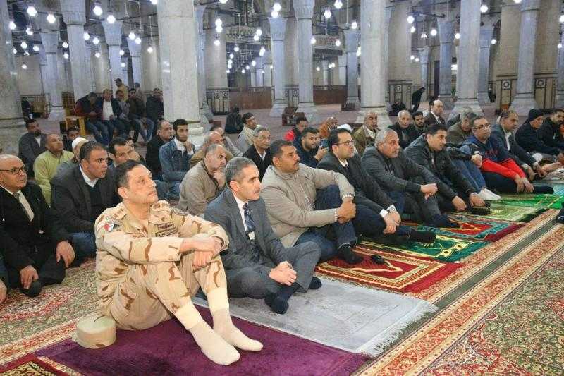 محافظ الغربية يؤدي صلاة المغرب بالمسجد الأحمدي ويشهد احتفال ليلة النصف من شعبان