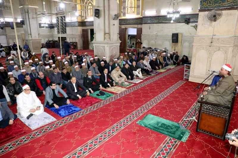 محافظ الشرقية يشهد احتفالية مديرية الأوقاف بليلة النصف من شعبان بمسجد الفتح بالزقازيق