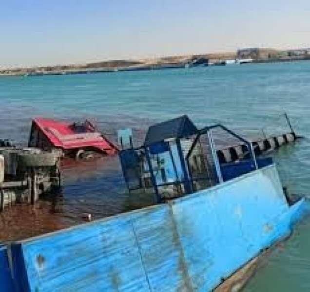 غرق معدية عمال 
