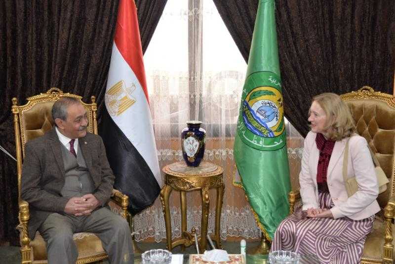 محافظ الإسماعيلية يستقبل سفيرة دولة سلوفاكيا بالقاهرة