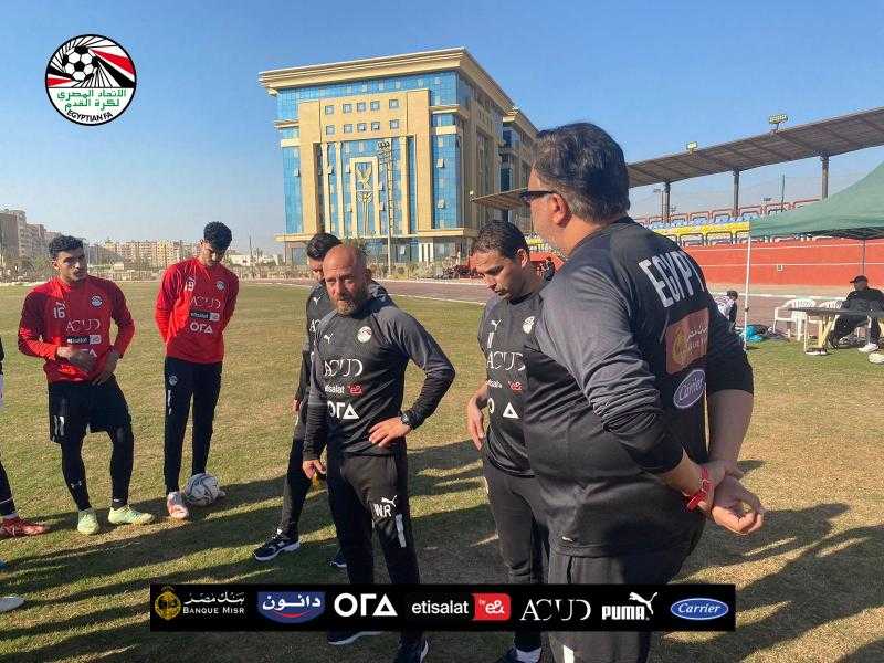 انطلاق معسكر منتخبي مصر 2005 و2008 بحضور علاء نبيل ومحمد يوسف  ”صور”