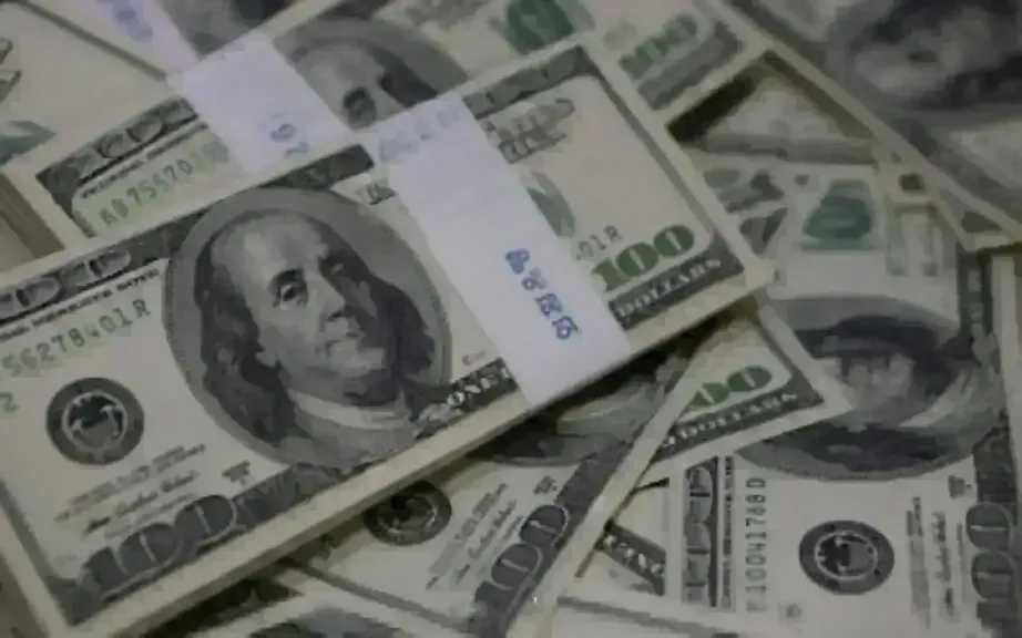 تباين سعر الدولار اليوم الثلاثاء بمستهل التعاملات.. الأخضر بكام