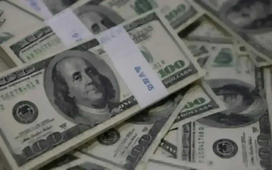 تراجع سعر الدولار اليوم الأربعاء بمنتصف التعاملات.. الأخضر بكام