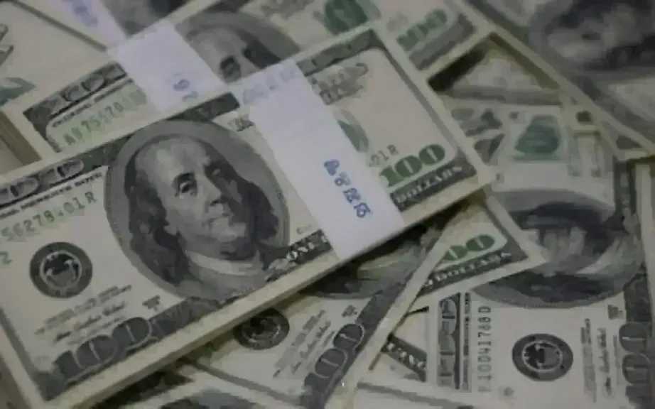 تباين سعر الدولار اليوم الإثنين بمستهل التعاملات.. الأخضر بكام