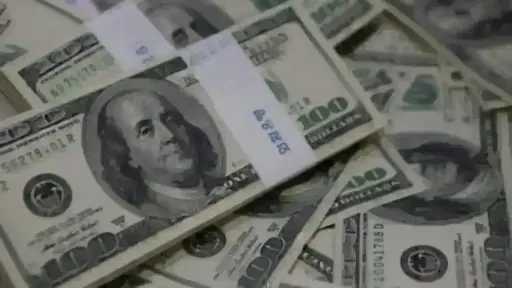 ارتفاع سعر الدولار اليوم الإثنين بمنتصف التعاملات.. الأخضر يقفز لأعلى