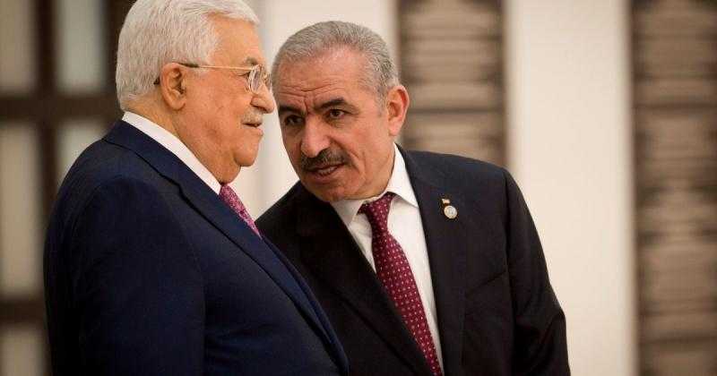 رئيس السلطة الفلسطينية يقبل استقالة حكومة اشتية