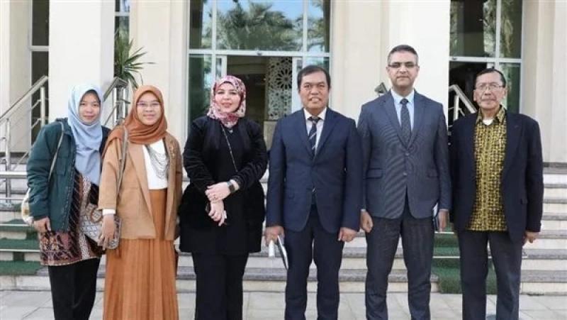 مرصد الأزهر يبحث مع نائب رئيس البعثة بالقاهرة جهود إندونيسيا لمكافحة التطرف