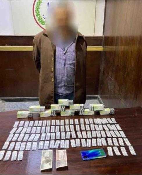 ضبط المتهم بترويج المخدرات عبر ”فيسبوك” بالمقطم