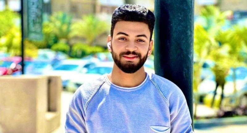 الفنان أحمد عبد الحميد