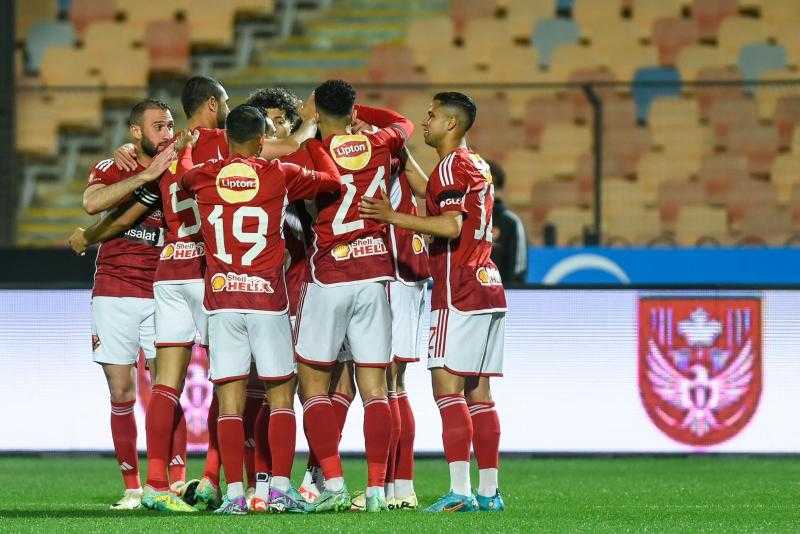 بثنائية وسام أبوعلي.. الأهلي يكتسح بلدية المحلة بخماسية في الدوري الممتاز
