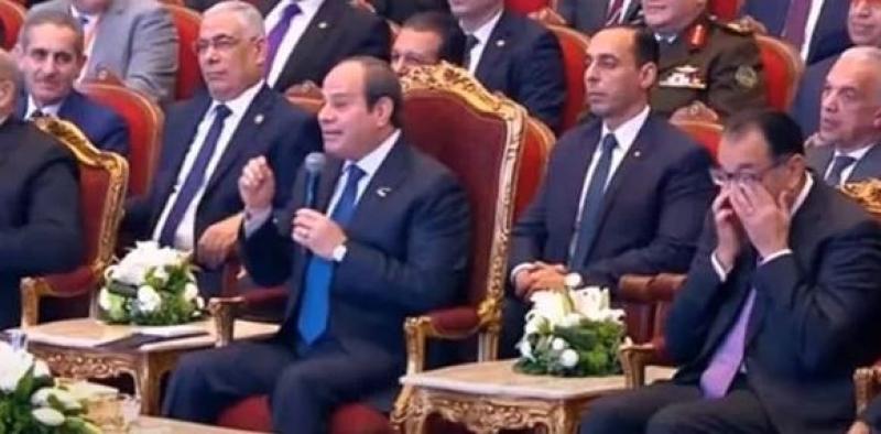 رئيس الوزراء يتأثر بسبب إحدى بطلات ذوي الهمم