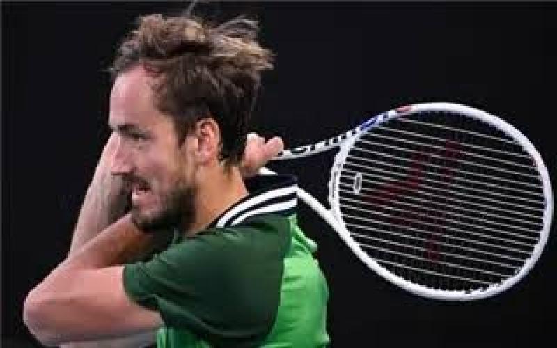 تيافوي وشتروف يشاركان في بطولة شتوتجارت للتنس