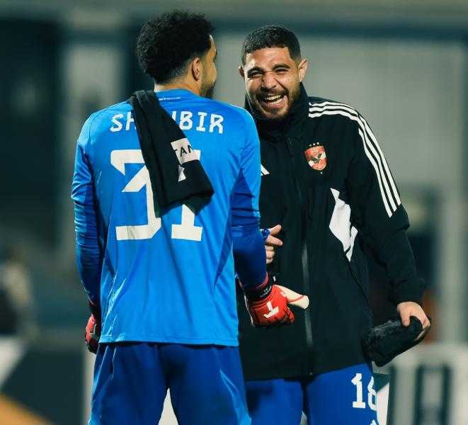 «الأهلي بمن حضر».. تعليق ناري من حمزة علاء على غيابات الفريق