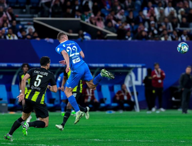 تصريحات مثيرة من مدرب الاتحاد على الخسارة أمام الهلال بالدوري السعودي