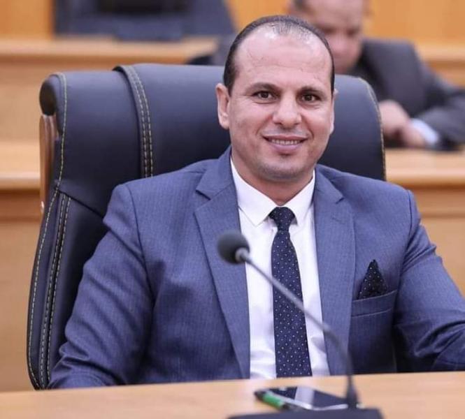 الدكتور نبيل زاهر عميد الكلية رئيس المؤتمر