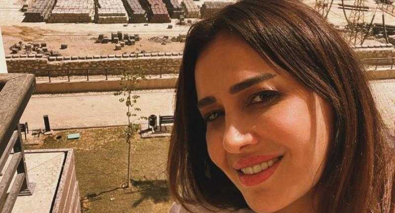 حلا شيحة من أمام الأهرامات: مفيش في الدنيا كلها زي جمال وحضارة مصر