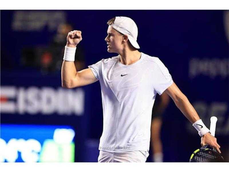 الأسترالي دي مينور يحصد لقب بطولة أكابولكو للتنس