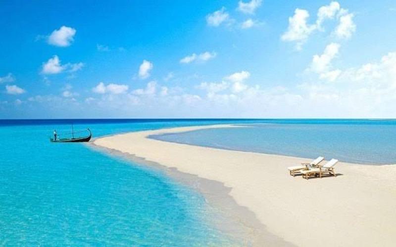 دمج المنطقة في الاقتصاد العالمي وتوفير فرص عمل للشباب.. ما مكاسب مصر من مشروع تطوير رأس الحكمة؟