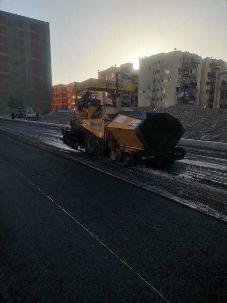 استمرار أعمال تطوير المرحلة الثانية من شارع الأمين بنطاق حي المناخ