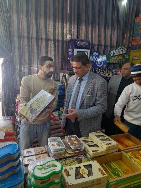 محافظ أسيوط يوجه بزيادة منافذ بيع السلع الغذائية بأسعار مخفضة