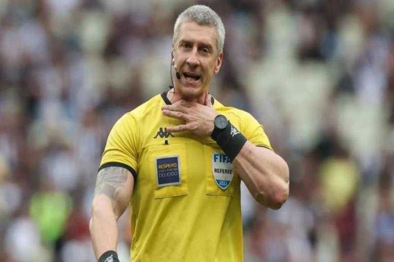 من هو أندرسون دارونكو الضخم مفتول العضلات حكم مباراة نهائي كأس مصر؟