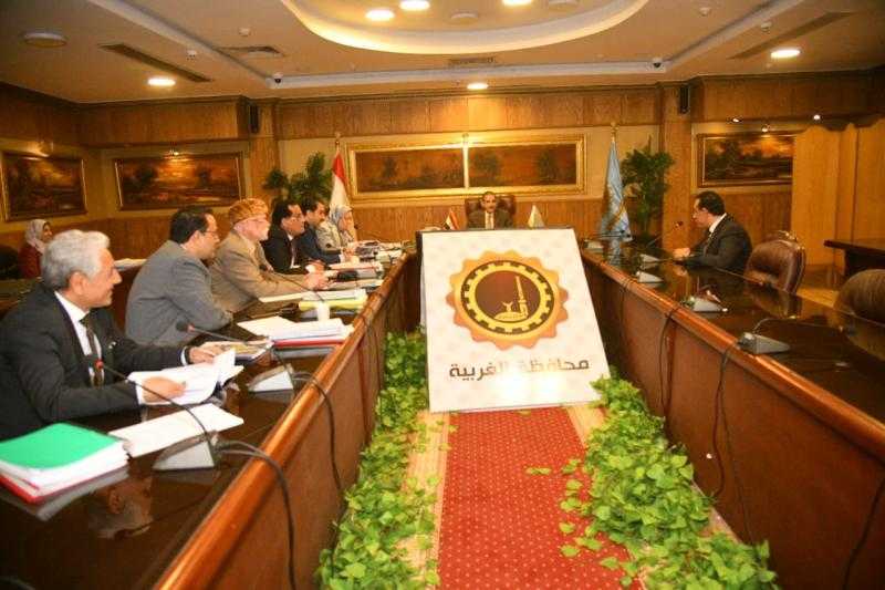 محافظ الغربية يترأس اجتماع لجنة اختيار القيادات للتجديد للوظائف القيادية