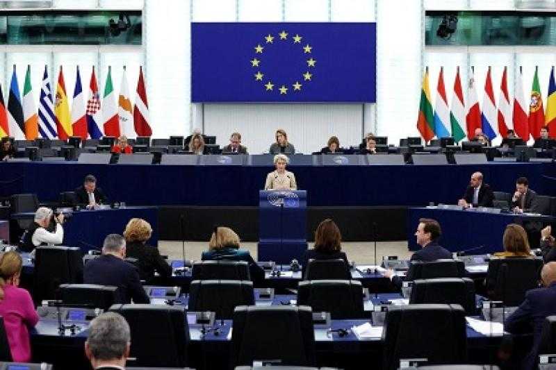 المفوضية الأوروبية تبحث إقامة ممر إنساني محتمل إلى غزة عبر قبرص