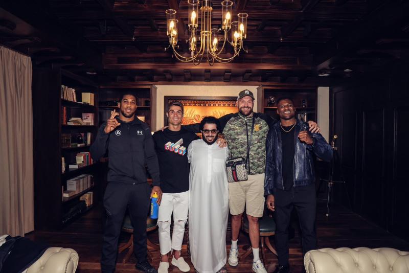 تركي مع نجوم الرياضة 